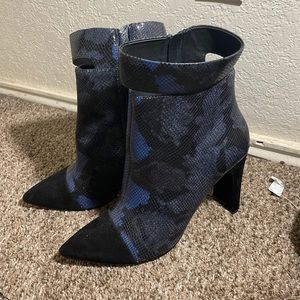 42 Golden KiKi Boots